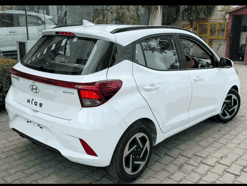 Hyundai grand i10 nios चांगली कार आहे का